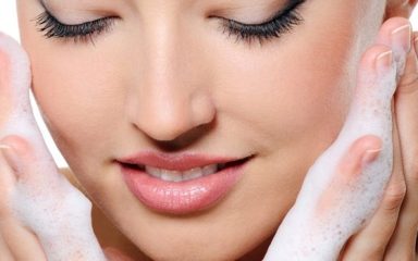 اهمیت روتین پوستی و ژل شستشوی صورت